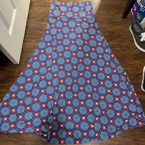 Lularoe skirt